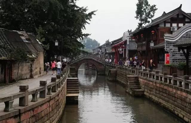 海南“村VA”迎春赛｜轻松取胜 公坡镇香米队核心人物周国宝获得“最佳球员”称号